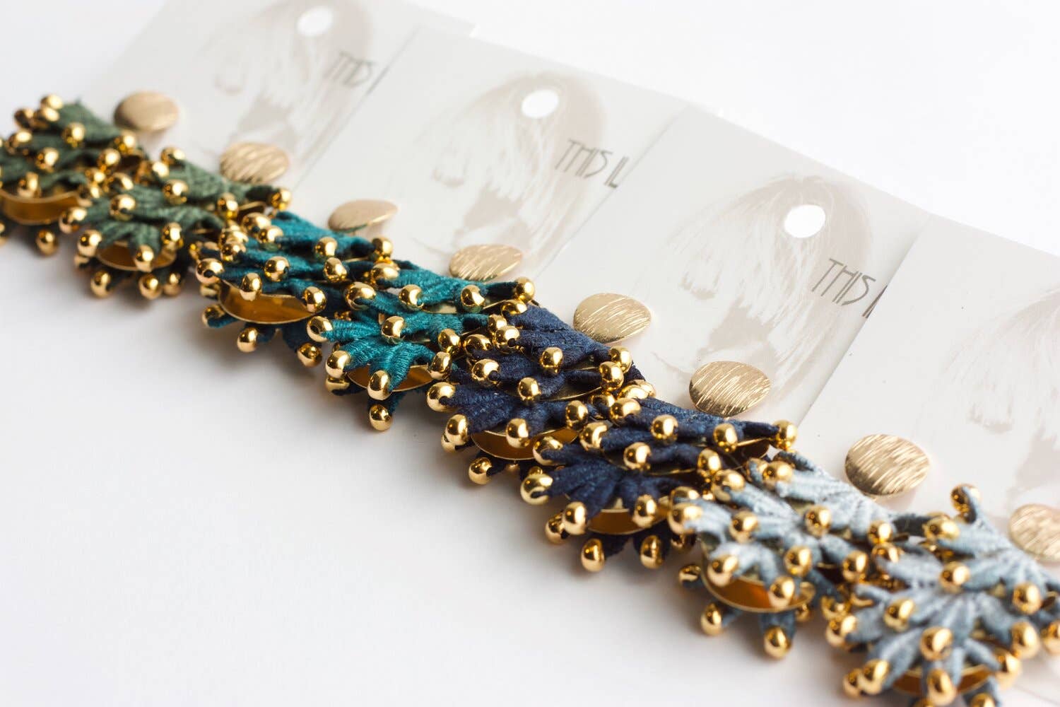 This Ilk - Vente Clous d'oreille - Boucles d'oreilles Corallia2