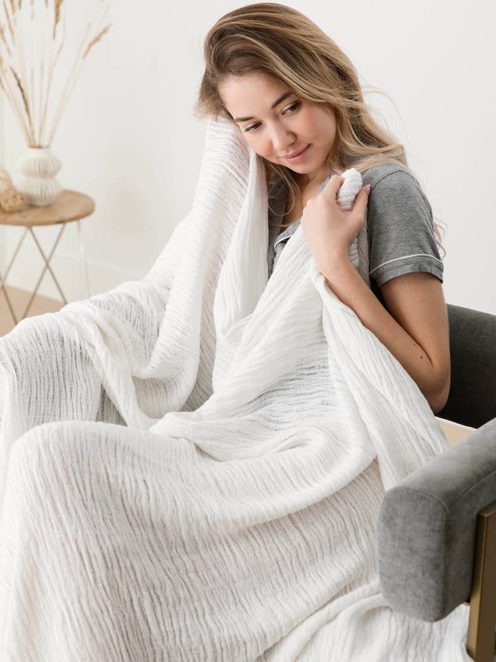 Reversible Flax Linen Blend Wrinkled Throw Blanket for wholesale by Woven Stories