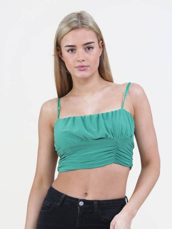 Haut court à double couche froncé au buste vert Slinky - Thalina pour la vente par Femme Luxe