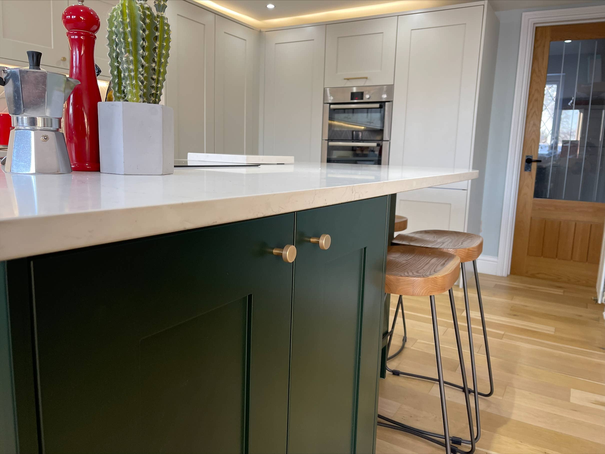 Brass bee - Wholesale Knob/pull - APIDAE Solid Brass Knurled Pull Handles & Knobs - Satin Bras9