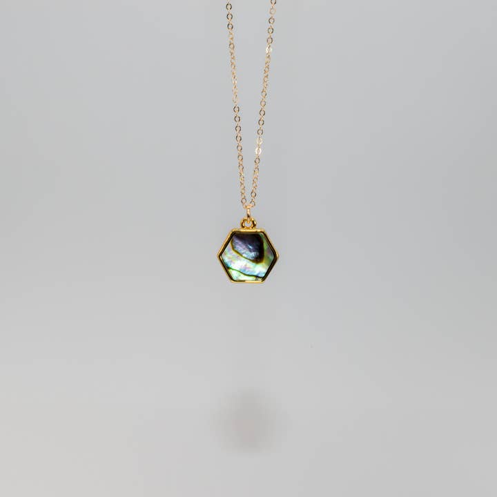 Leslie Francesca Designs - Vendita all'ingrosso Collana con ciondolo/pendaglio - Ciondolo con gemma esagonale