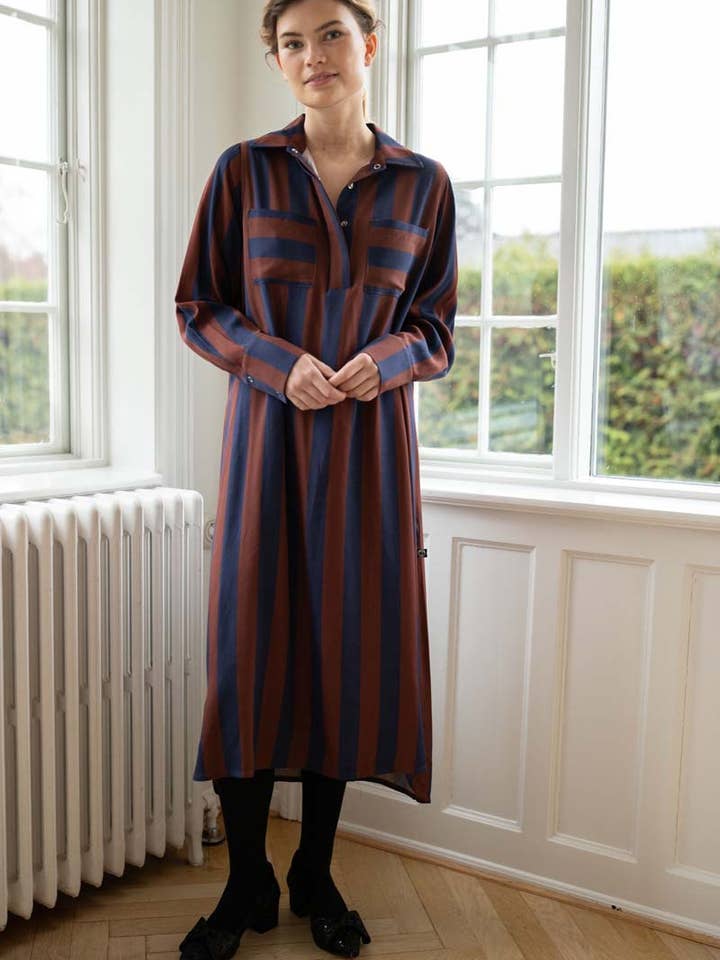 Danefae København - Wholesale Dress - Women's - Danefolk Sateen Twill Dress Dark Navy/Dark Merlot5