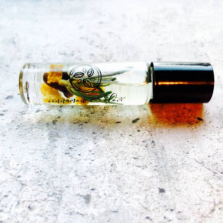 Profumo di olio essenziale di cannella e chiodi di garofano Natural Thieves per la vendita all'ingrosso da parte di Ritual:Wild