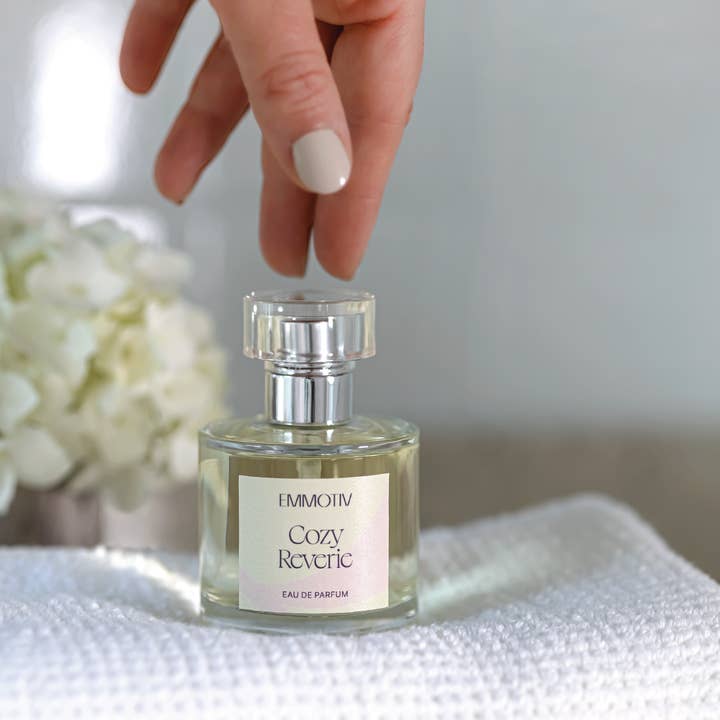 Emmotiv - Wholesale Perfume/Eau de Toilette - Emmotiv Cozy Reverie Eau de Parfum | 50 ML Bottle1