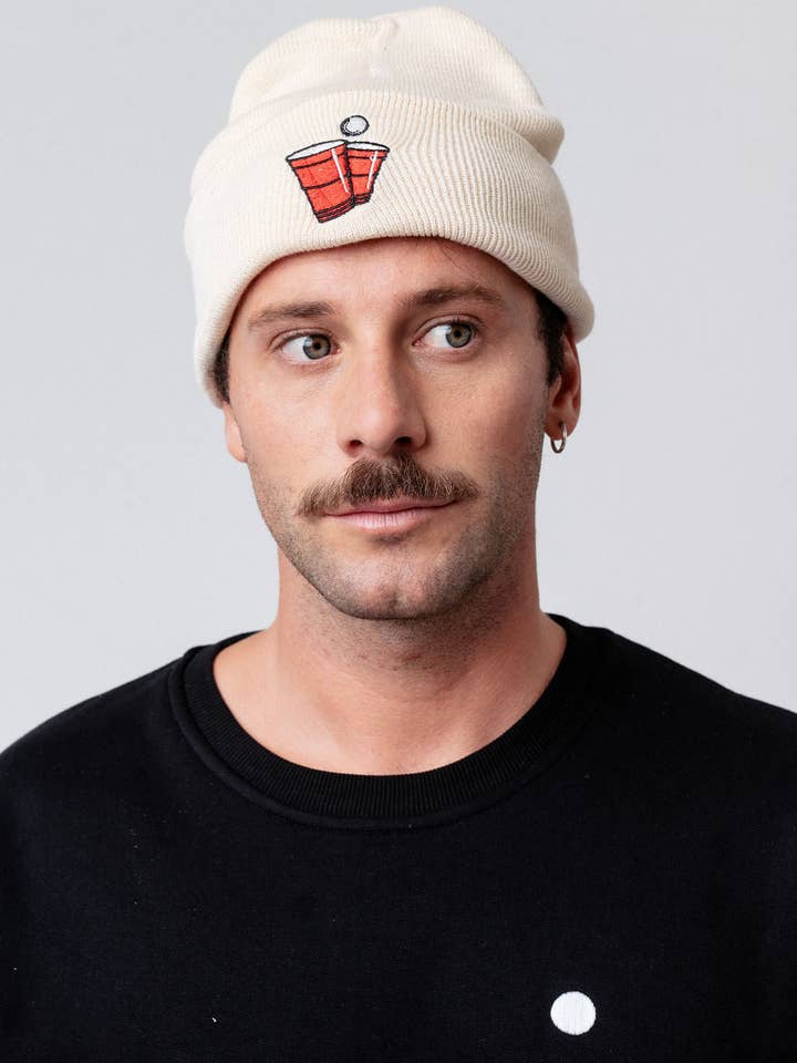 Beerpong | Embroidered organic cotton hat for wholesale by Fashion Drinks