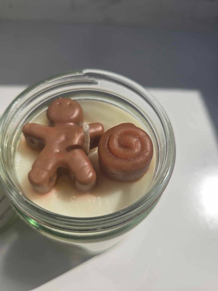 Iced cinnamon roll -7oz glass jar candle for wholesale by Joanne's Creative Corner llc