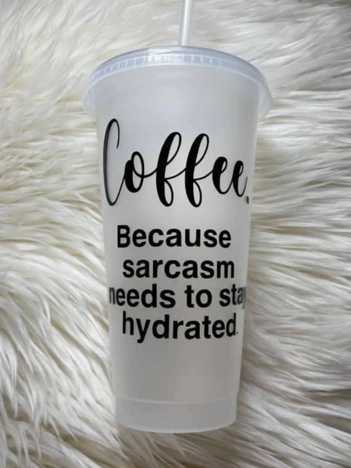 Kaffe, fordi sarkasme Tumbler for engroshandel hos The Kailani Collective