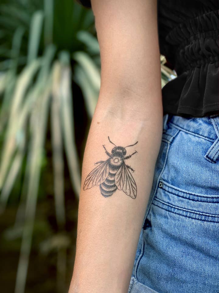 Big Bee Tatouage Temporaire pour la vente par NatureTats