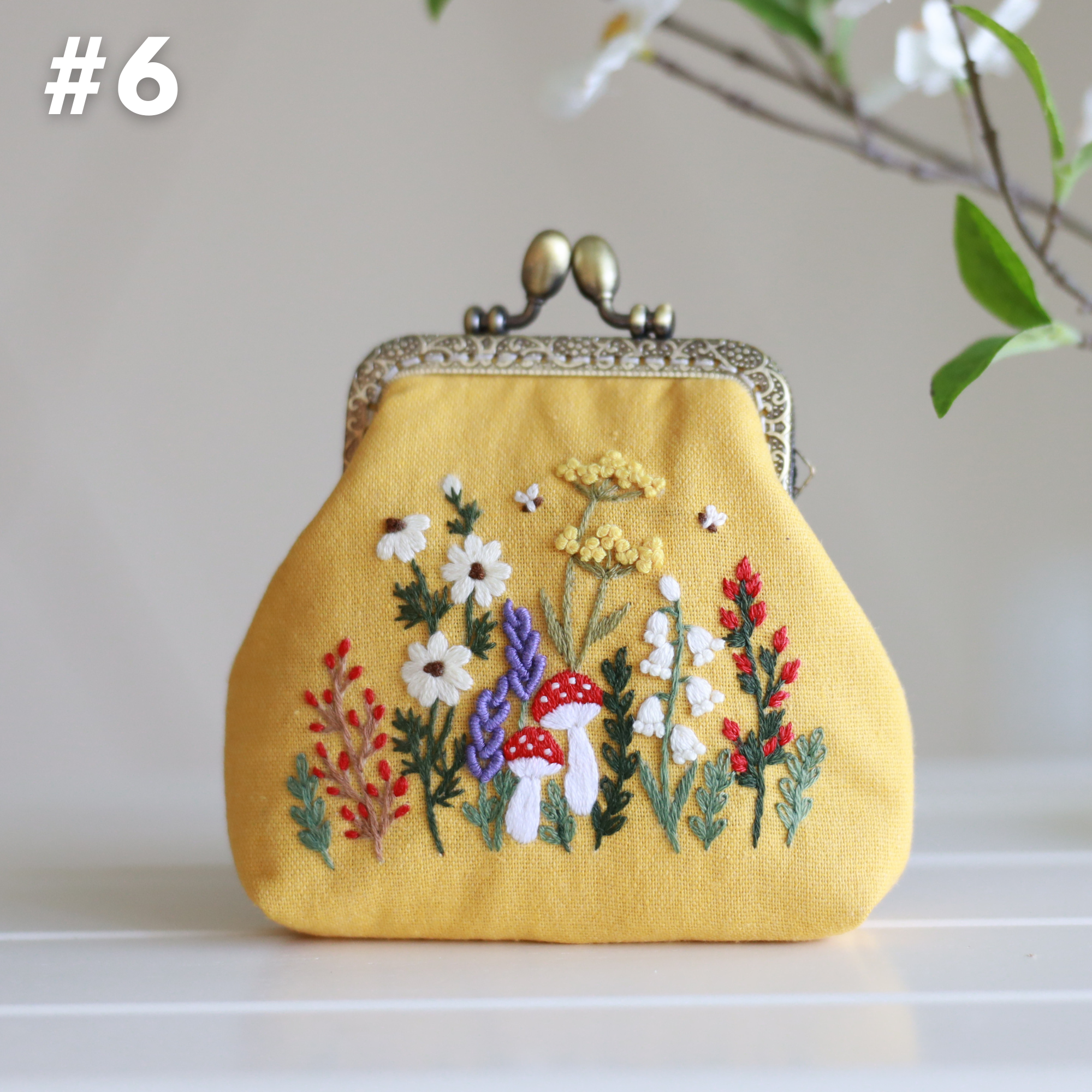 Finer Embroidery – wholesale Myntväska - Dam – Vintage blommig handbroderad portmonnä med spänne5