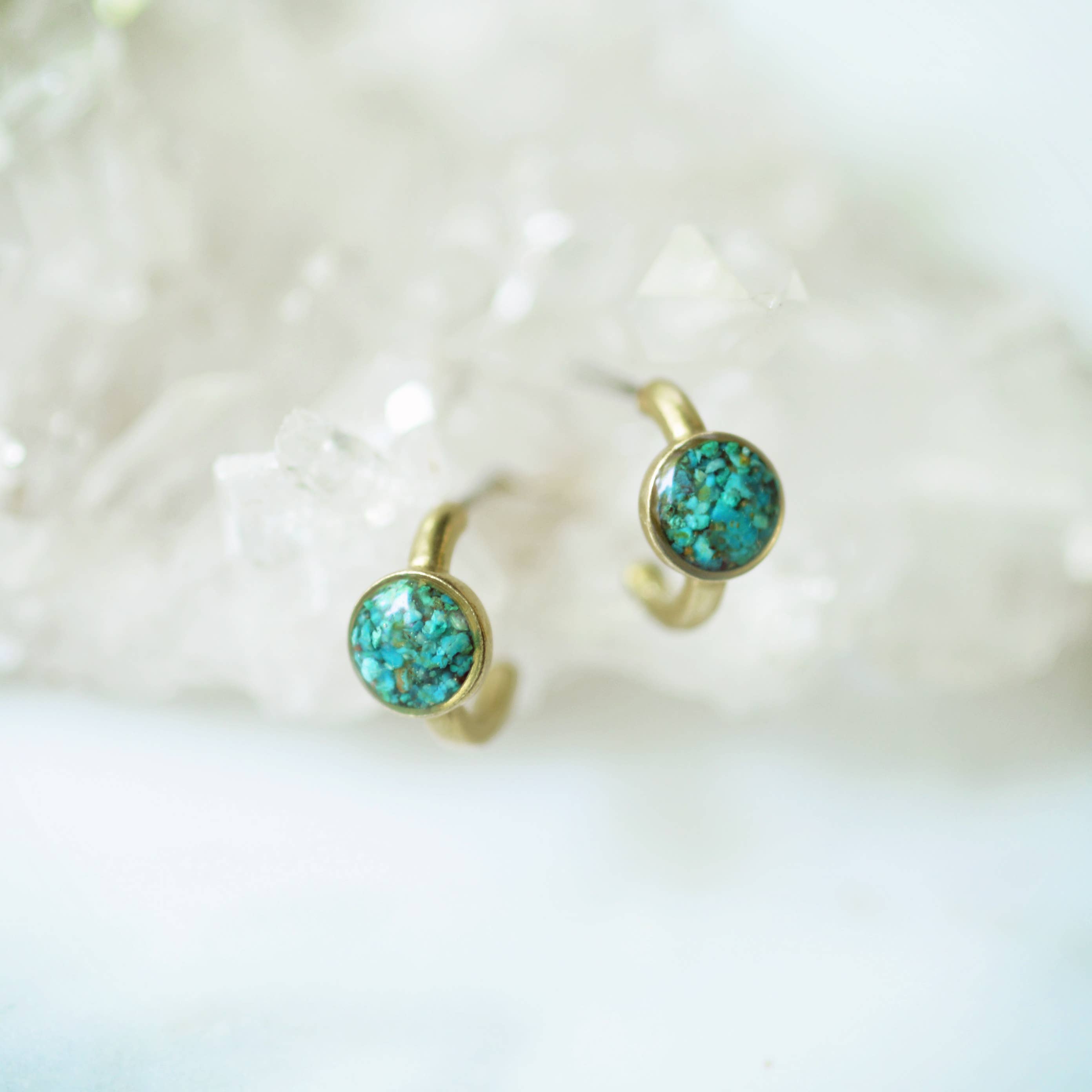 Cameoko - Wholesale Huggie Earrings - The Huggie Earrings with Crushed Gem Accent 1