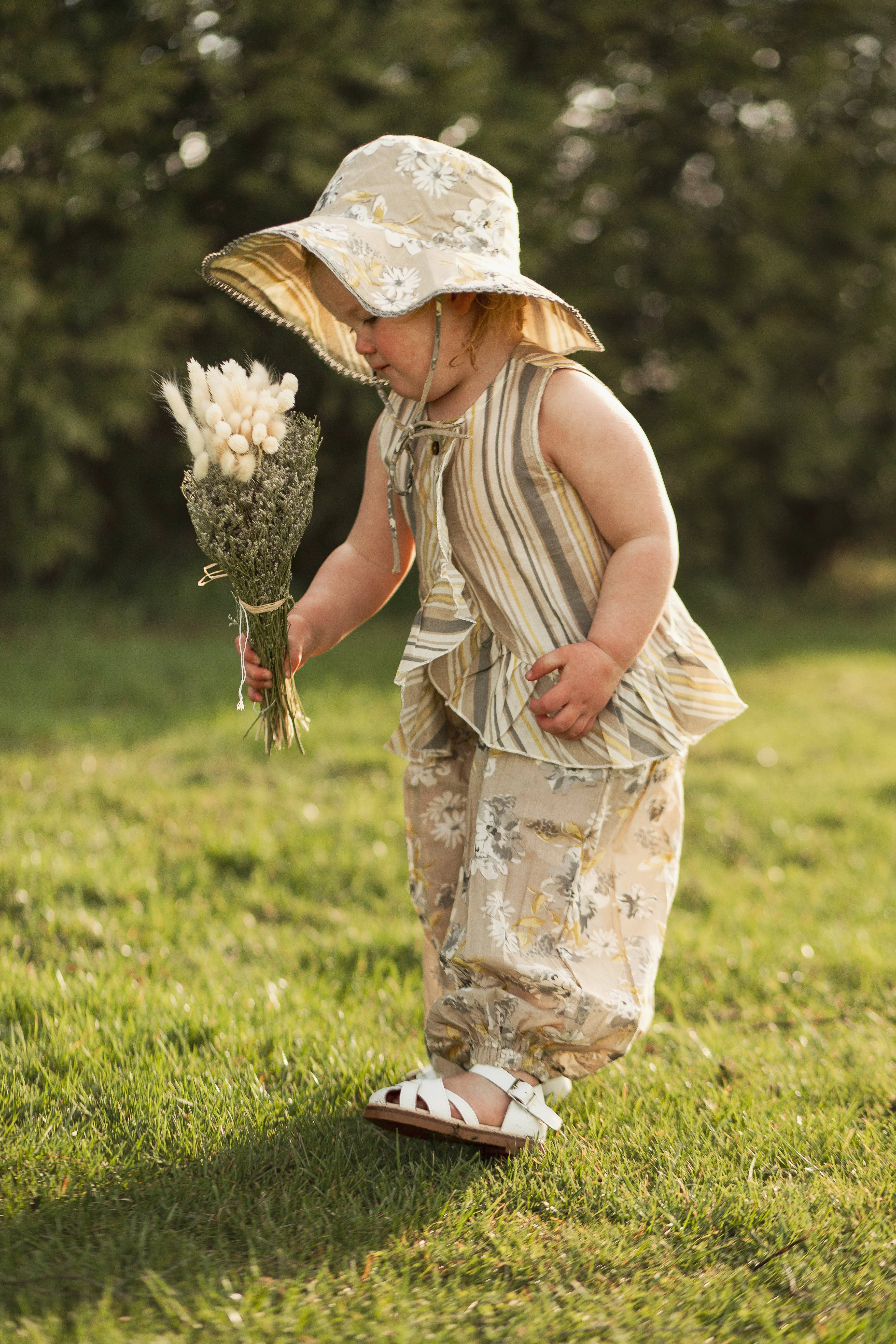 Yo Baby - Wholesale Top & Pant Set - Kids - Kids Brown Floral Top & Striped Pants with Printed Ruffle Design6