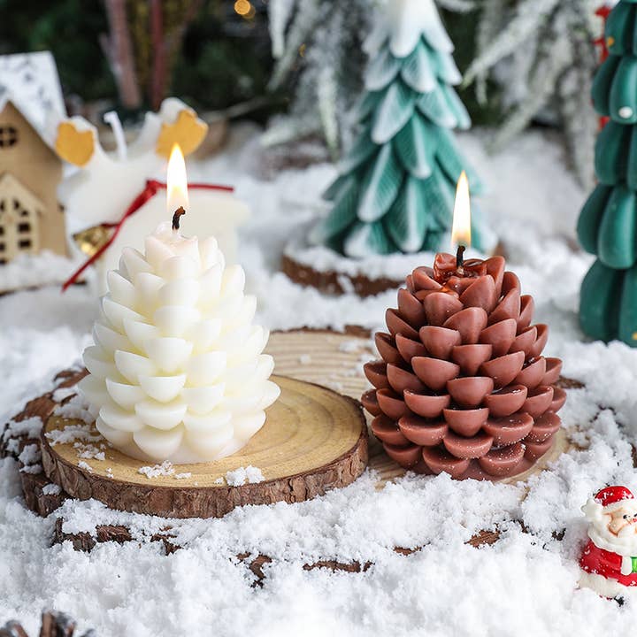 Handmade Christmas Pinecone Decorative Scented Candle for wholesale by Candles Meta