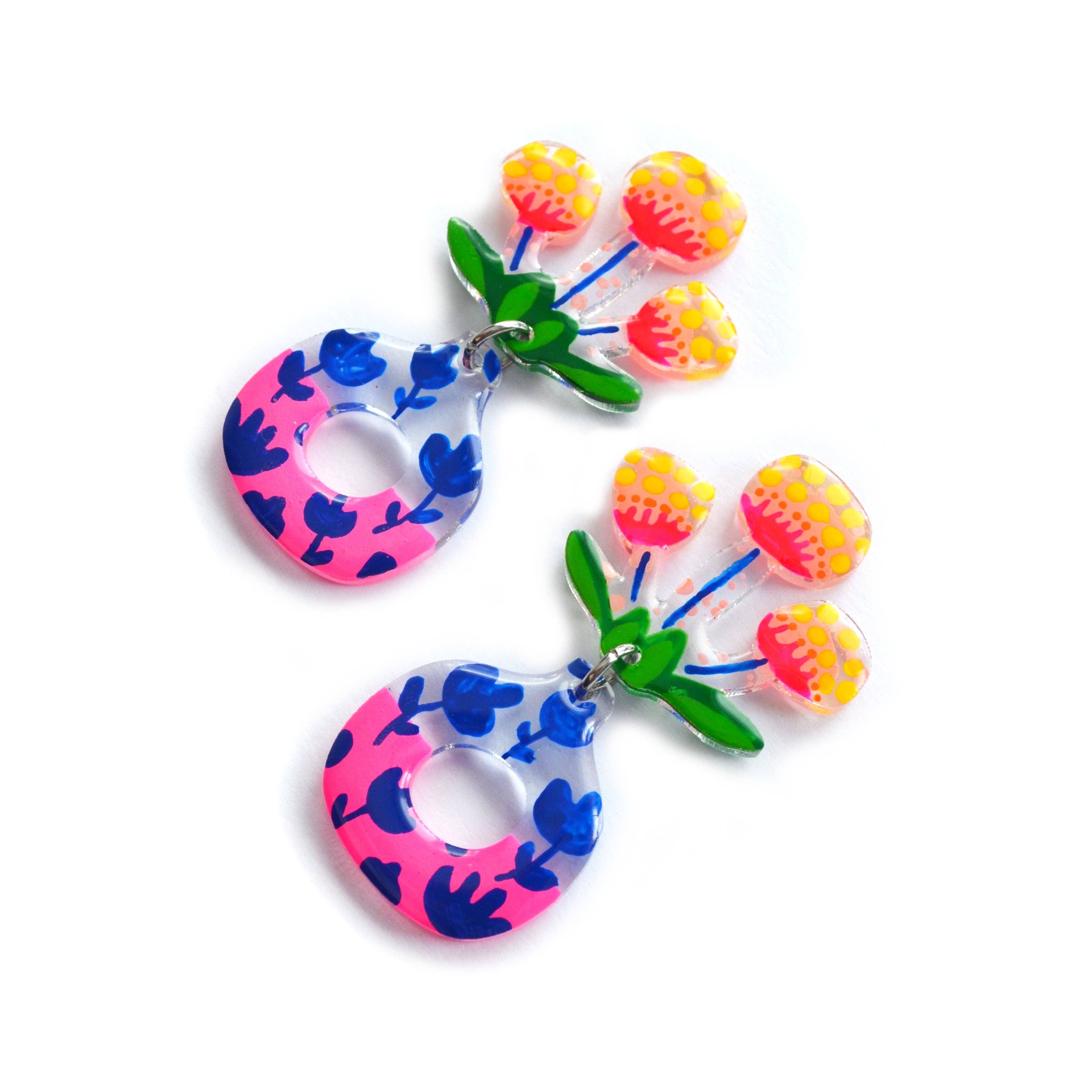 Boo and Boo Factory - Wholesale Hangende/ronde oorbellen - Neonroze bloemoorbellen in vazen met botanische patronen6