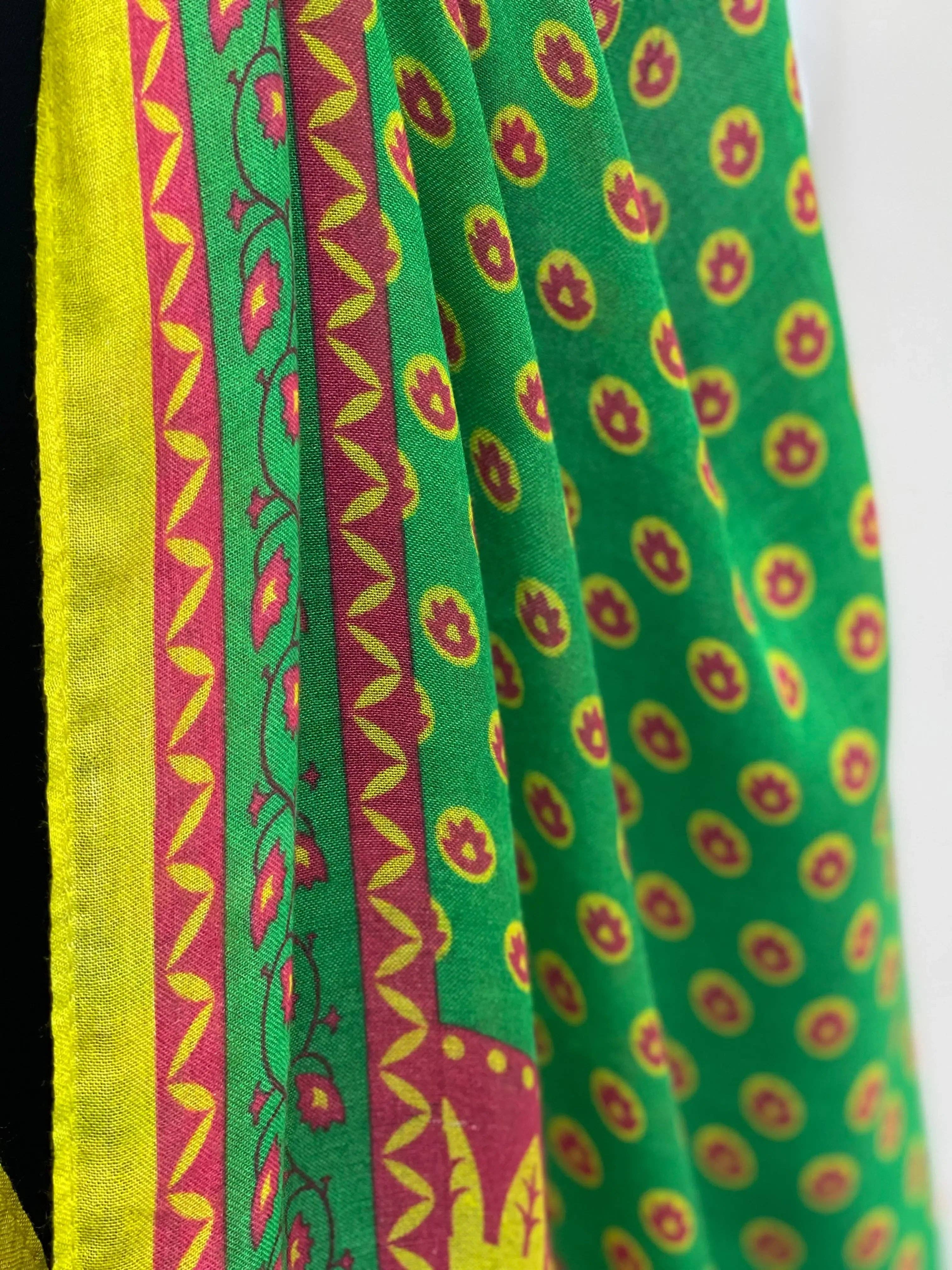 Palestinian Elegance - Wholesale Hijab - Women's - Elegant Comfort: Exclusive Printed Modal Hijab - Asba5