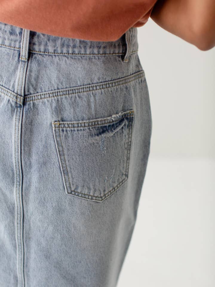 Vintage Wash 'Sydney' 100% Cotton Distressed Raw Hem Denim Skirt for wholesale on Faire10