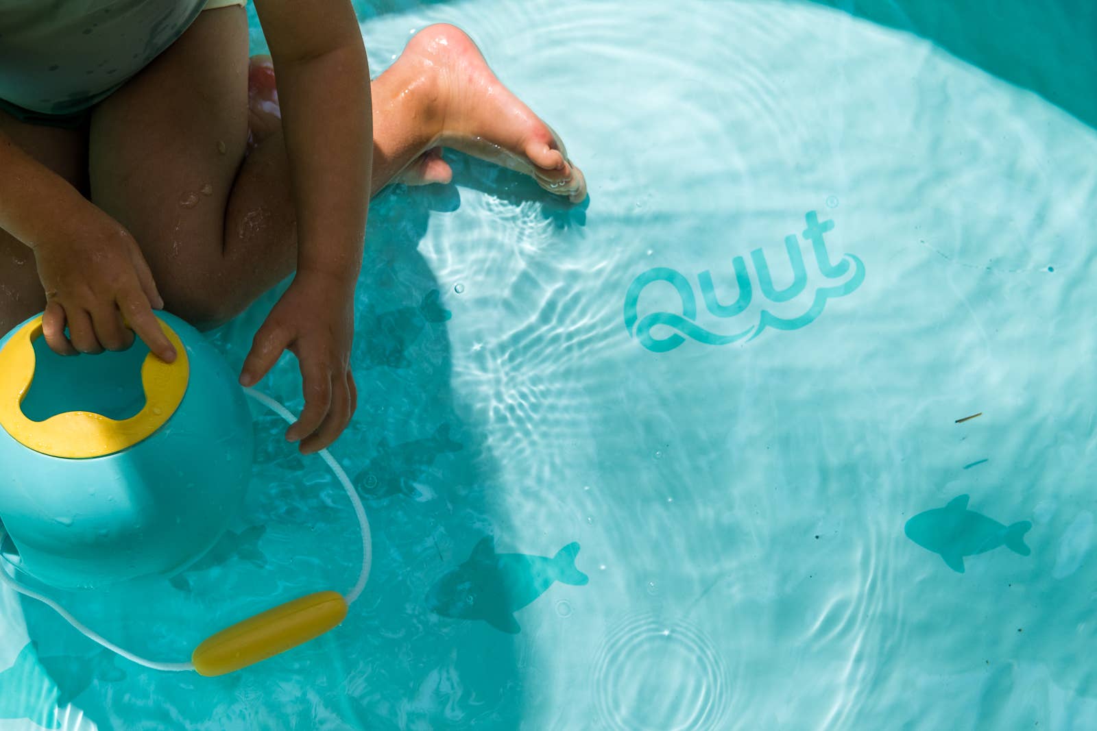 Quut Toys - Wholesale Beach/Pool Toy - Kids & Baby - Quut Mini Ballo - Kids smart, modern design no spill bucket10