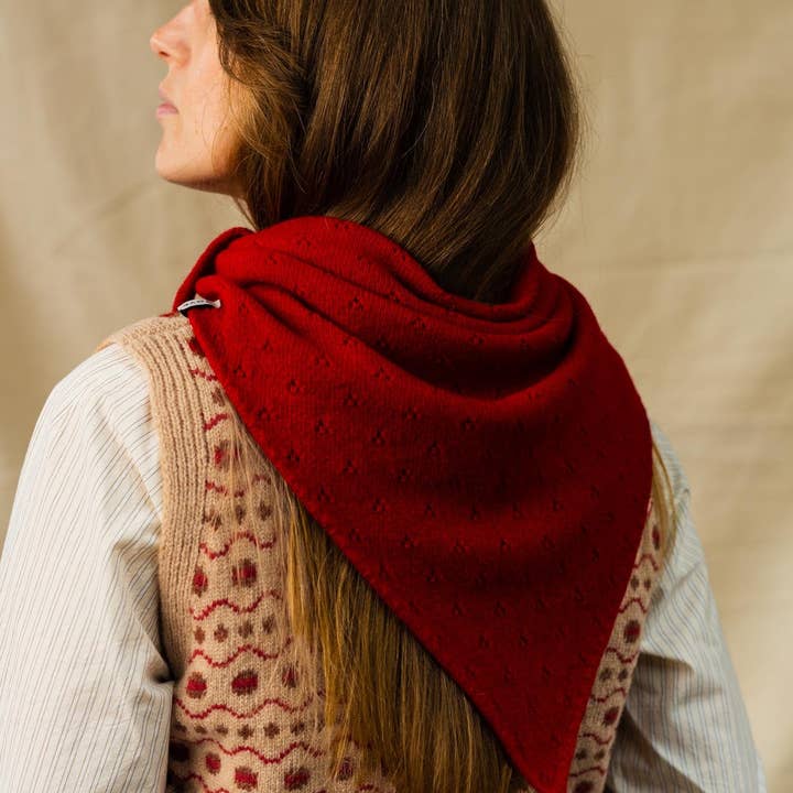 ROVE Knitwear – Engroshandel Tørklæde - Dame – Pointelle Halstørklæde | Rød