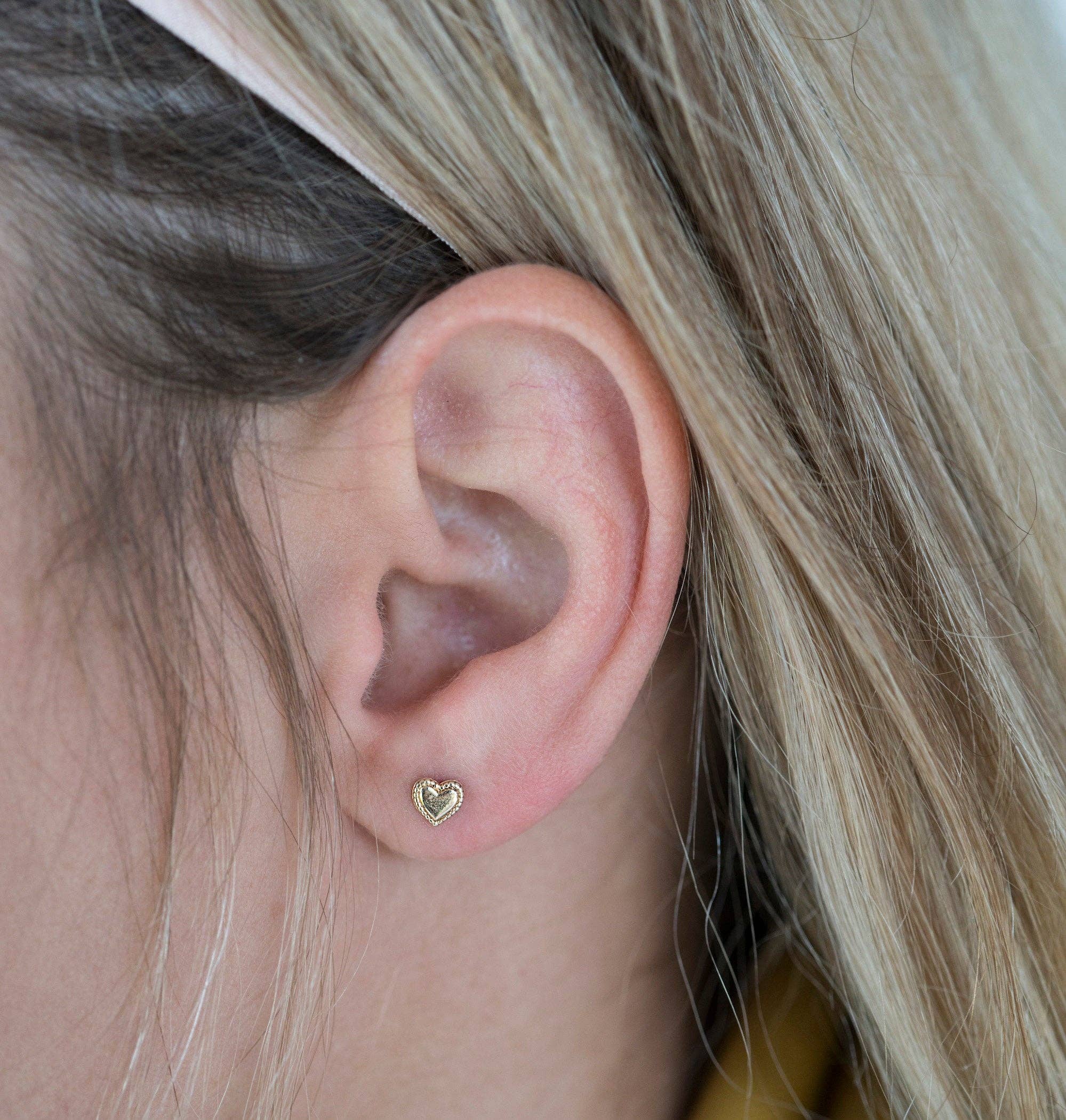 Rose Gypsy - Wholesale Stud/Post Earrings - Gold Vintage Heart Studs1