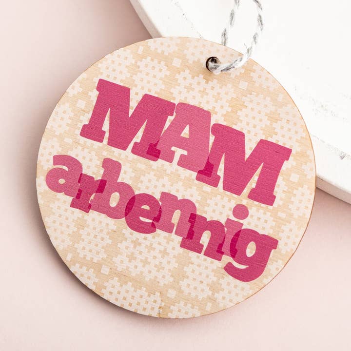 Houten decoratie - Mam Arbennig/Special Mam voor wholesale door Draenog