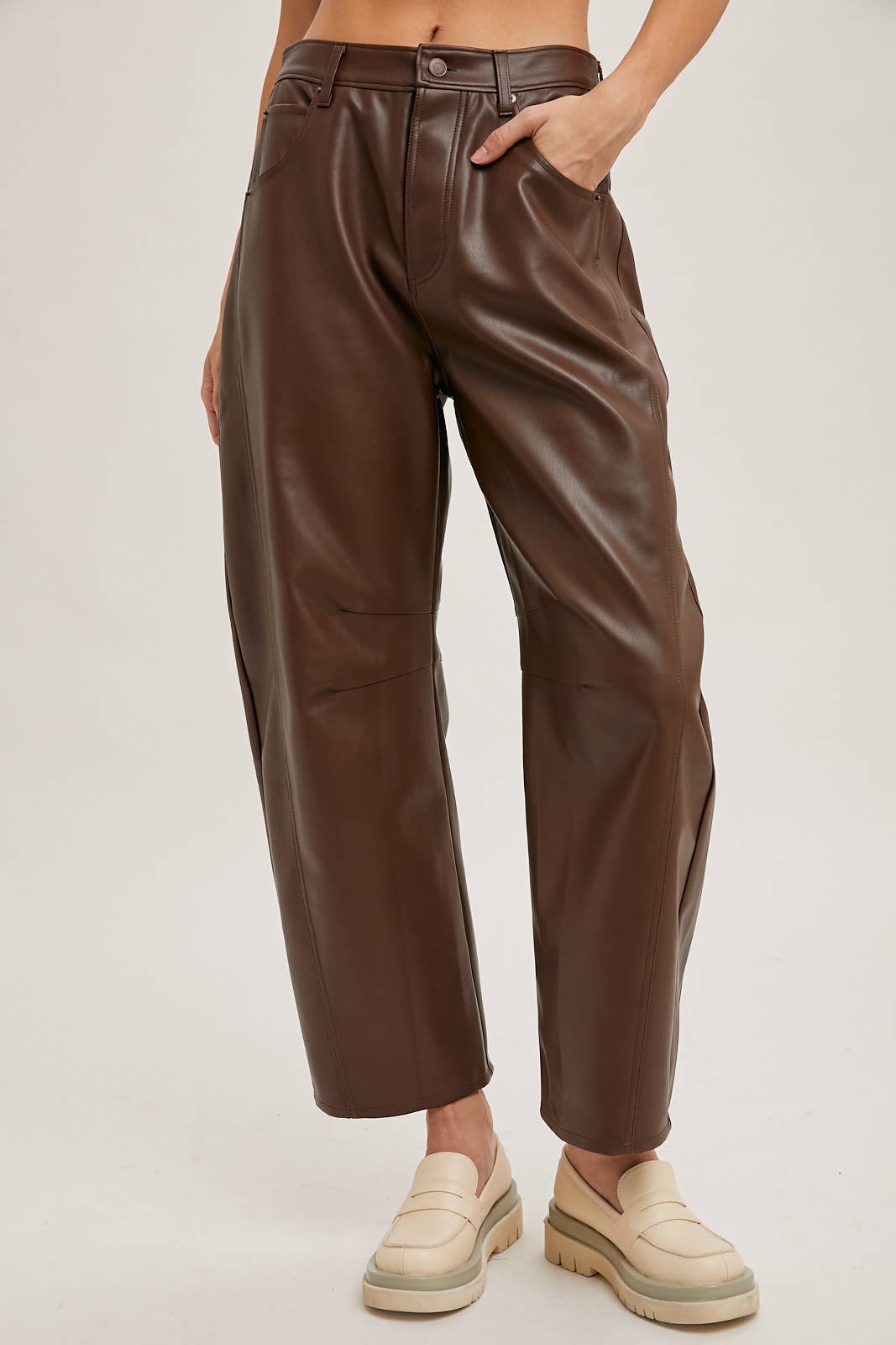 Bluivy - Wholesale Pants - Women's - VEGAN LEATHER BARREL PANTS0