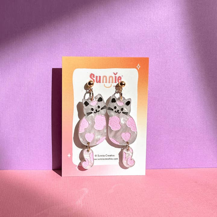 Sunnie Creative – wholesale Dangle earrings – Strawberry Milk Cat Dangles2