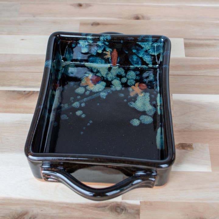 Plat à four dans le jardin de minuit (7,5 x 6,5 x 2,75") pour la vente par Clay Coyote