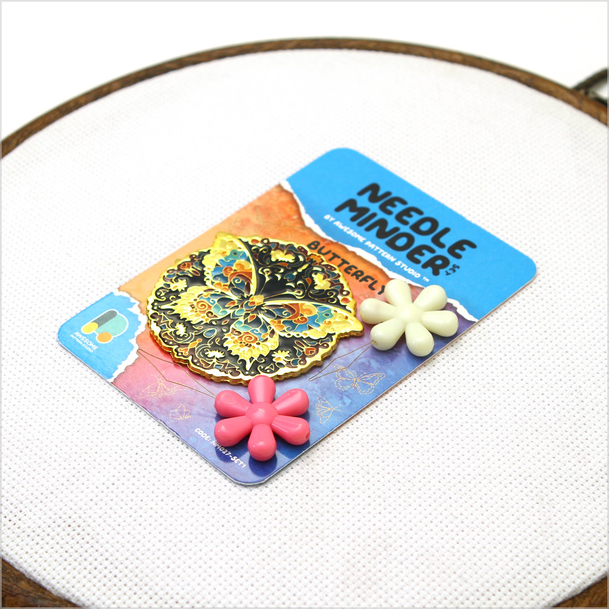 Awesome Pattern Studio - Wholesale Embroidery/Cross Stitch Supplies - Butterfly - Magnetic Needle Minder Set #12