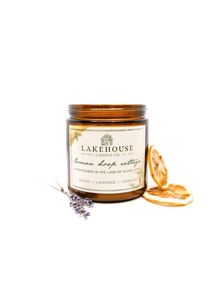Lemon Drop Cottage per la vendita all'ingrosso da parte di Lakehouse Candle Co.