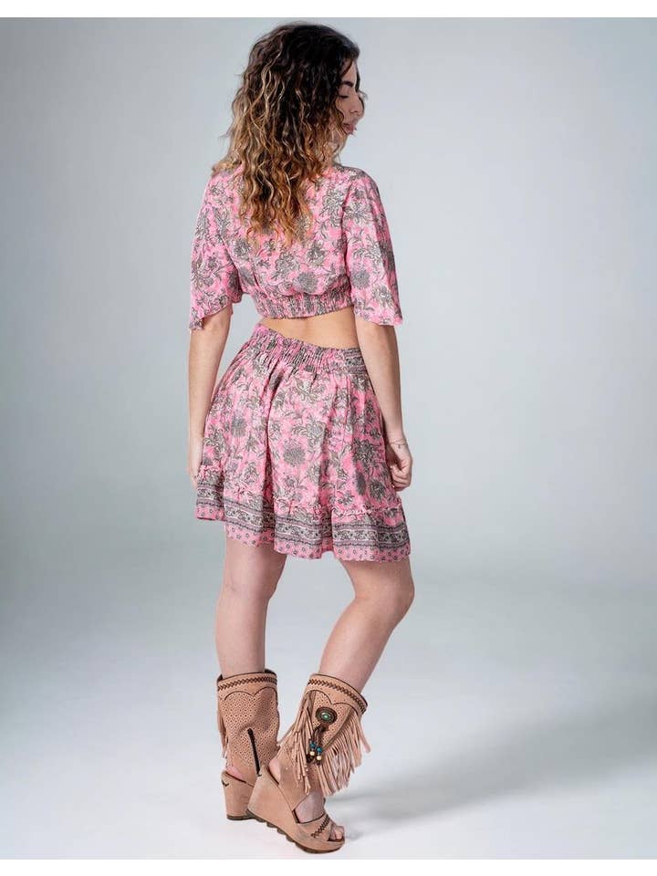 Rosa Conjunto Verano Mujer Falda Corta y Top Seda Estampada Rosa de venta al por mayor en Faire