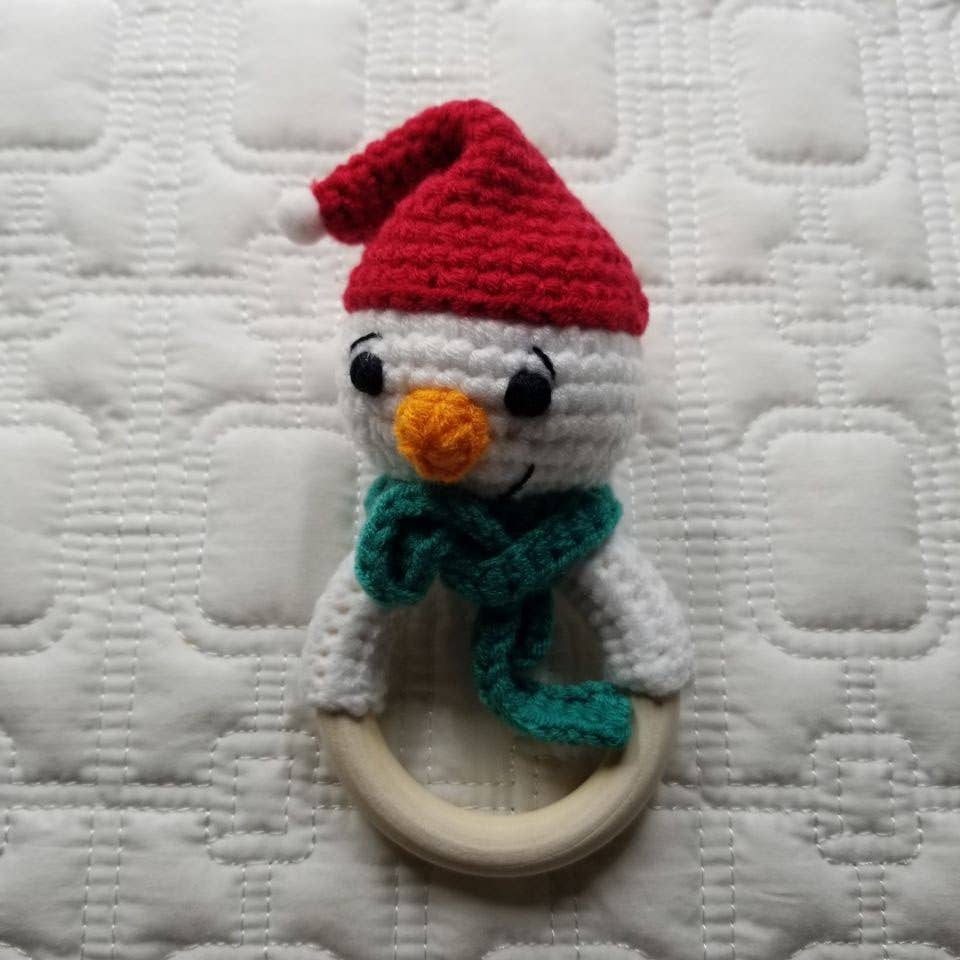 D & C TOYS - Wholesale Handheld Rattle - Baby - White Snowman Hand Crochet Rattle - Christmas2