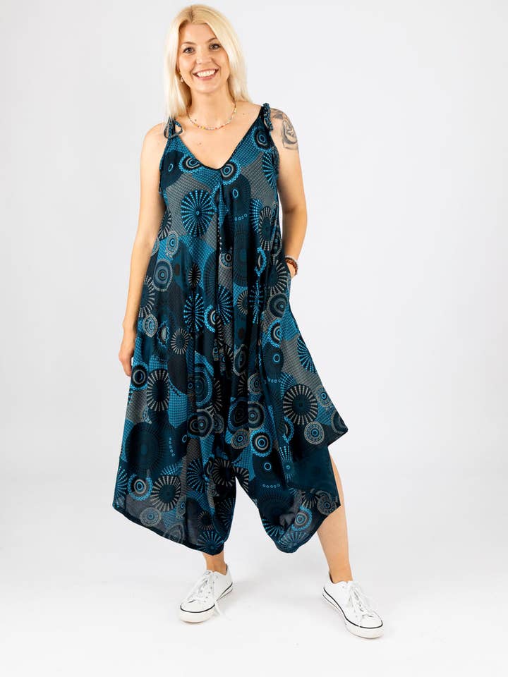 Combinaison mandala Sylvie avec poches pour la vente par Wicked Dragon Clothing