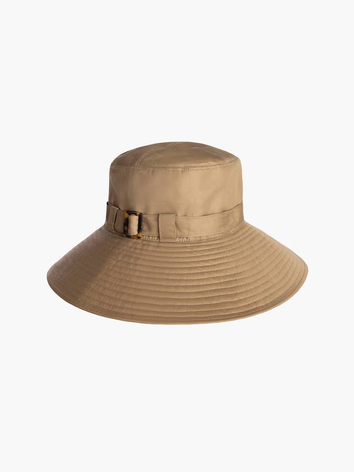 Chapeau de Pluie Kaya pour la vente par Eric Javits