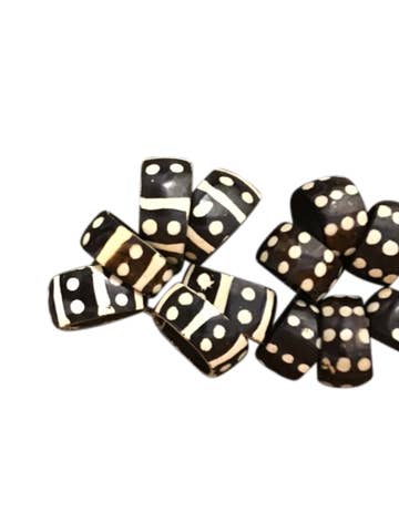 Serviette Batik Bone Rings (lot de 6) pour la vente par Harkiss Designs