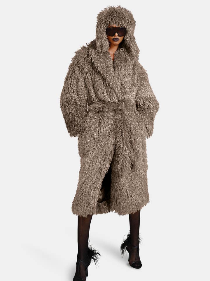 Ricano - Wholesale Fur/Faux Fur Coat - Women's - Women's Faux Fur Coat Marielle – Knee-Length Luxury Look