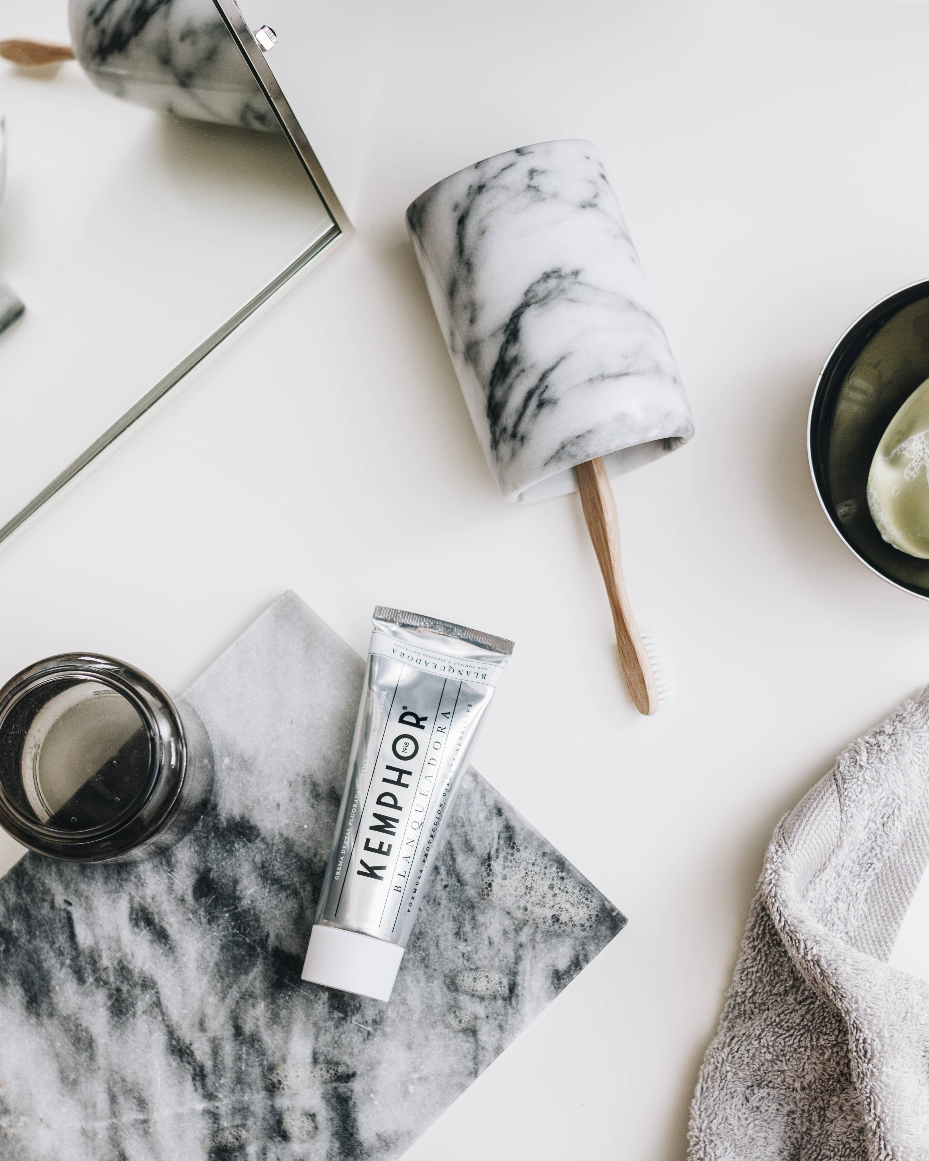 Laboratorios Verkos S.A – Pasta dentífrica por atacado – Creme Clareador KEMPHOR 1918 75 ml3