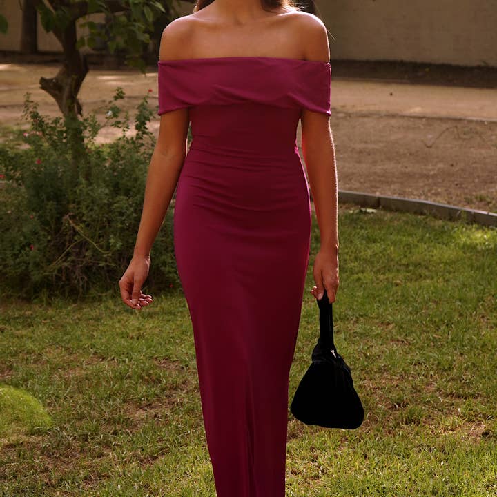 Úrsula Buganvilla dress and other Purchase Wholesale bolas navidad personalizadas. Free Returns & Net 60 Terms on Faire trending on Faire.