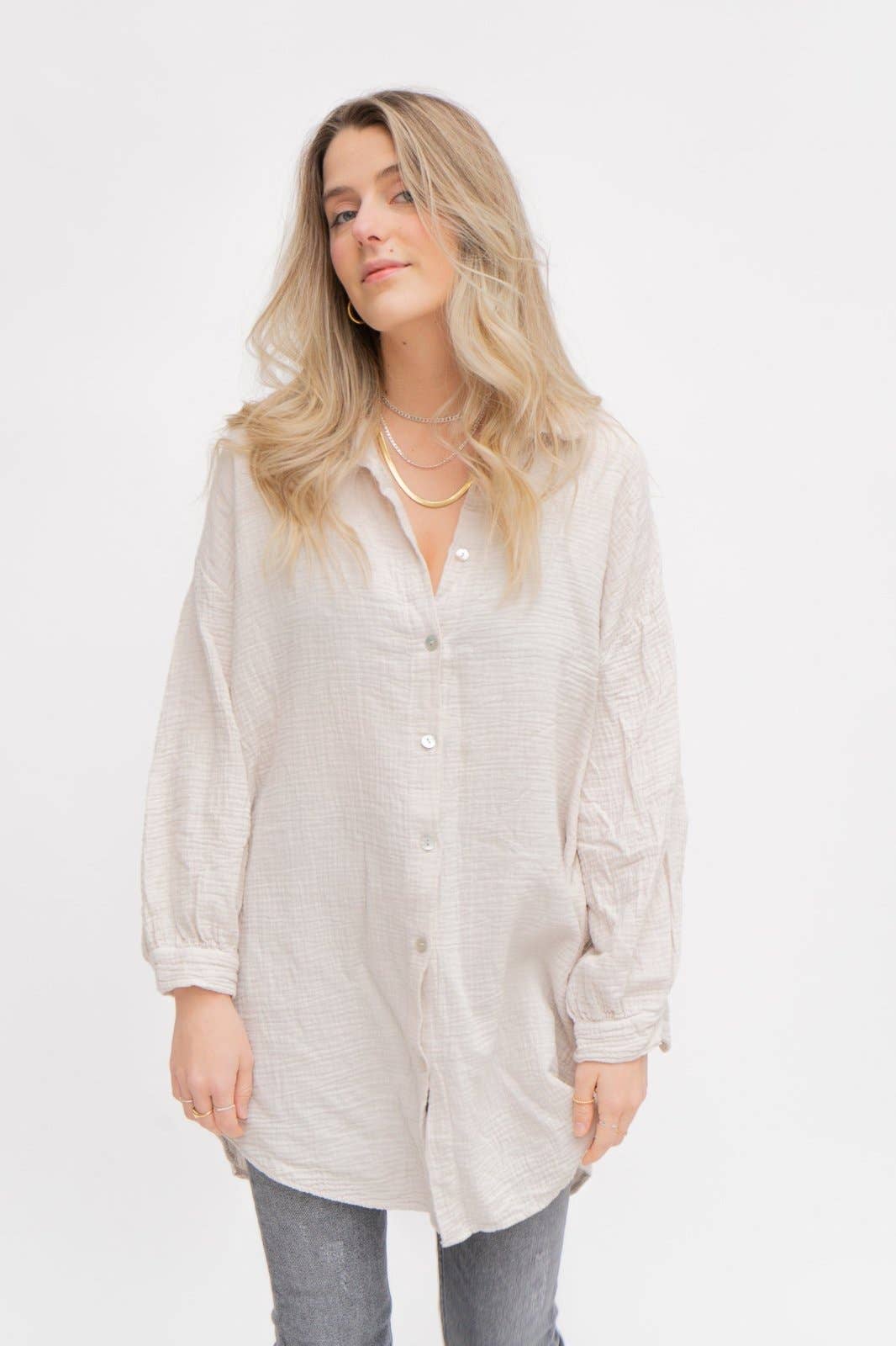 Wild Daisy - Wholesale Button Down Shirt - Women's - Oversized muslin shirt BONNIE in beige2