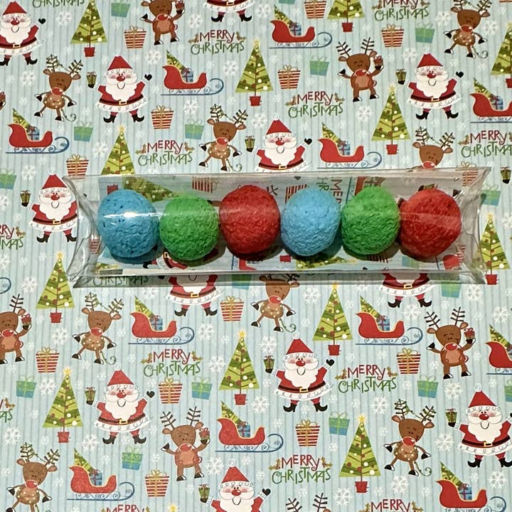 Gifts That Bloom - Wholesale Plant Seeds - Wildflower Seed Bombs with Merry Christmas Background1