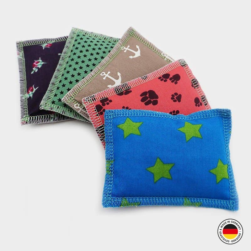 4cats Heimtierbedarf GmbH - Wholesale Speeltje - Kat - 4cats klassieke knuffelkussentjes met valeriaan - 50 stuks1