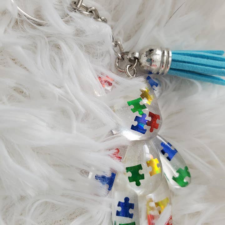 Tots And Tumblers Art – wholesale Keychain – Women's – Autism Awareness Resin Bear Keychain6