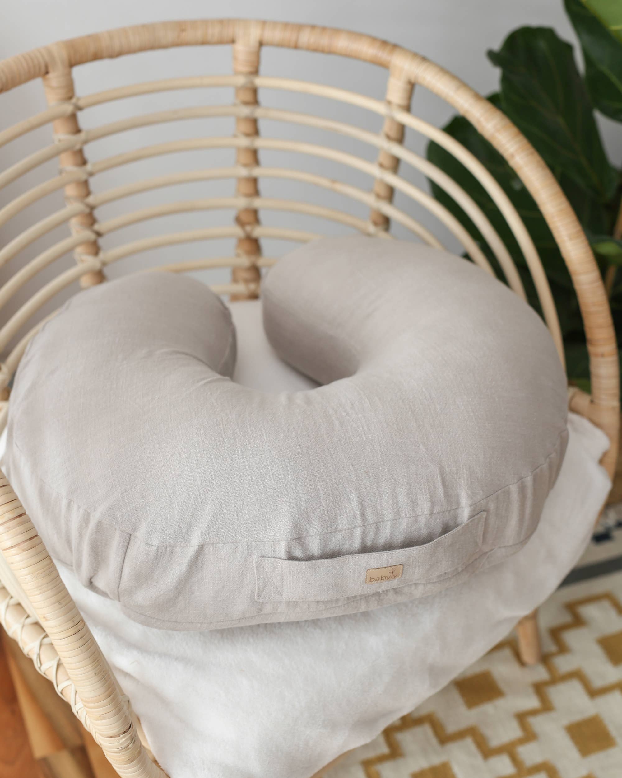 Babyly - Wholesale Nursing Pillow/Pad - Maternity - Linen nursing pillow, breast feeding pillow - 3 colors6
