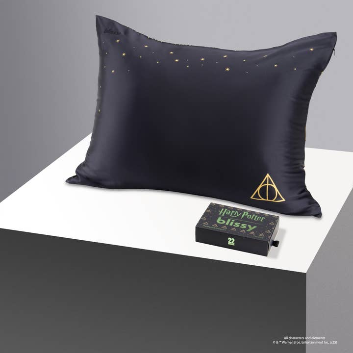 Pillowcase - Harry Potter - Deathly Hallows™ - Standard for wholesale by Blissy