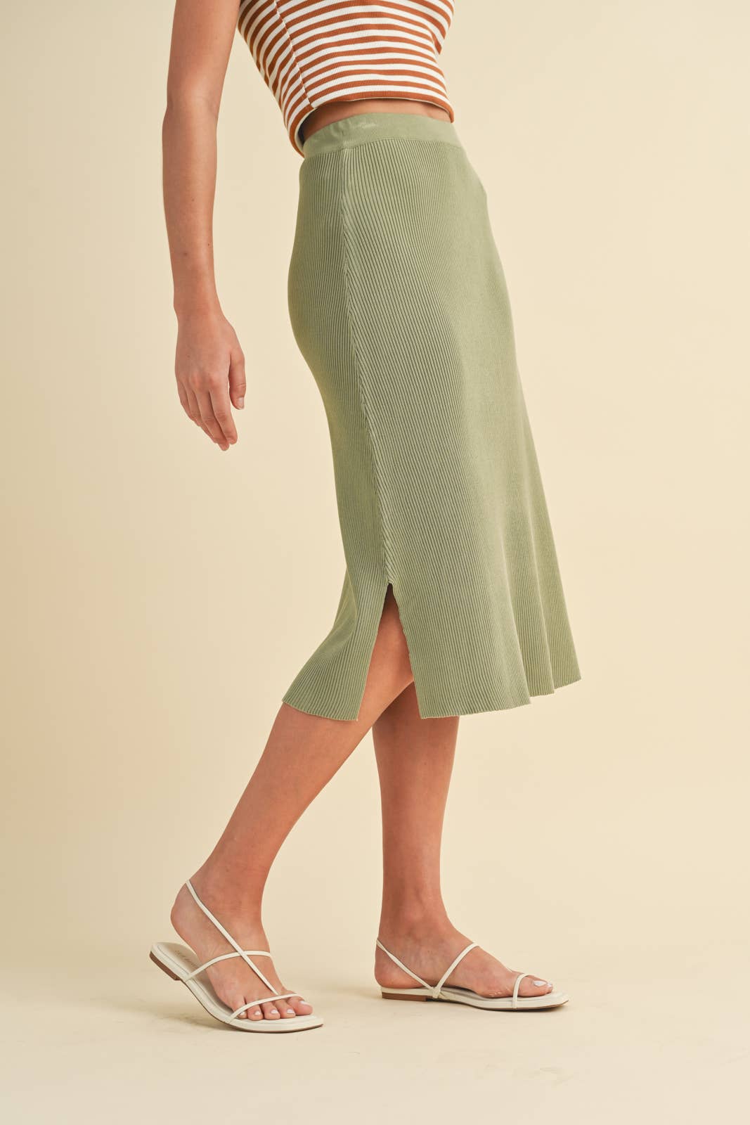 Wishlist Apparel - Wholesale Skirt - Women's - RIBBED SWEATER MIDI SKIRT WITH SIDE SLITS / WL23-818713
