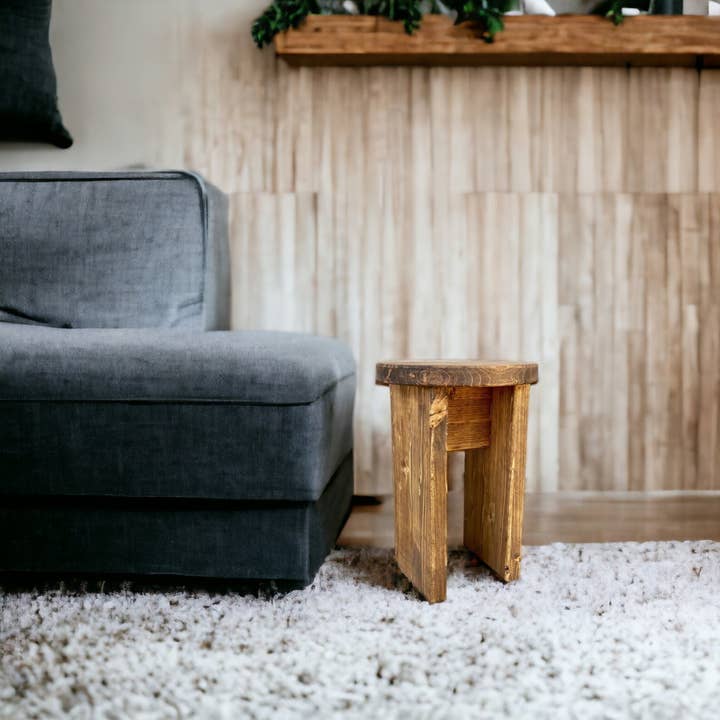 NORIKURA Pall - Sängbord i massivt trä. Finish "D A R K". för wholesale av Raw Wood