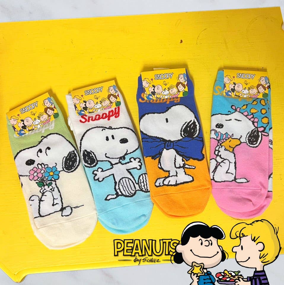 K-Wonderland - Wholesale Sokken - Dames - Peanuts Snoopy Charlie Bruine enkelsokken/ katoen, ultrazacht2