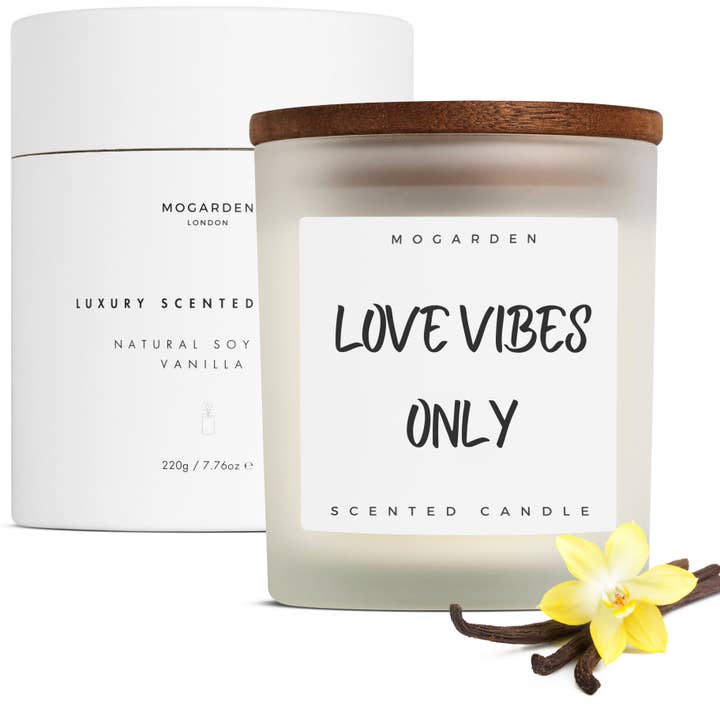 Girlfriend Boyfriend Gift Candle β Luxury Vanilla 220g for wholesale by Mogarden