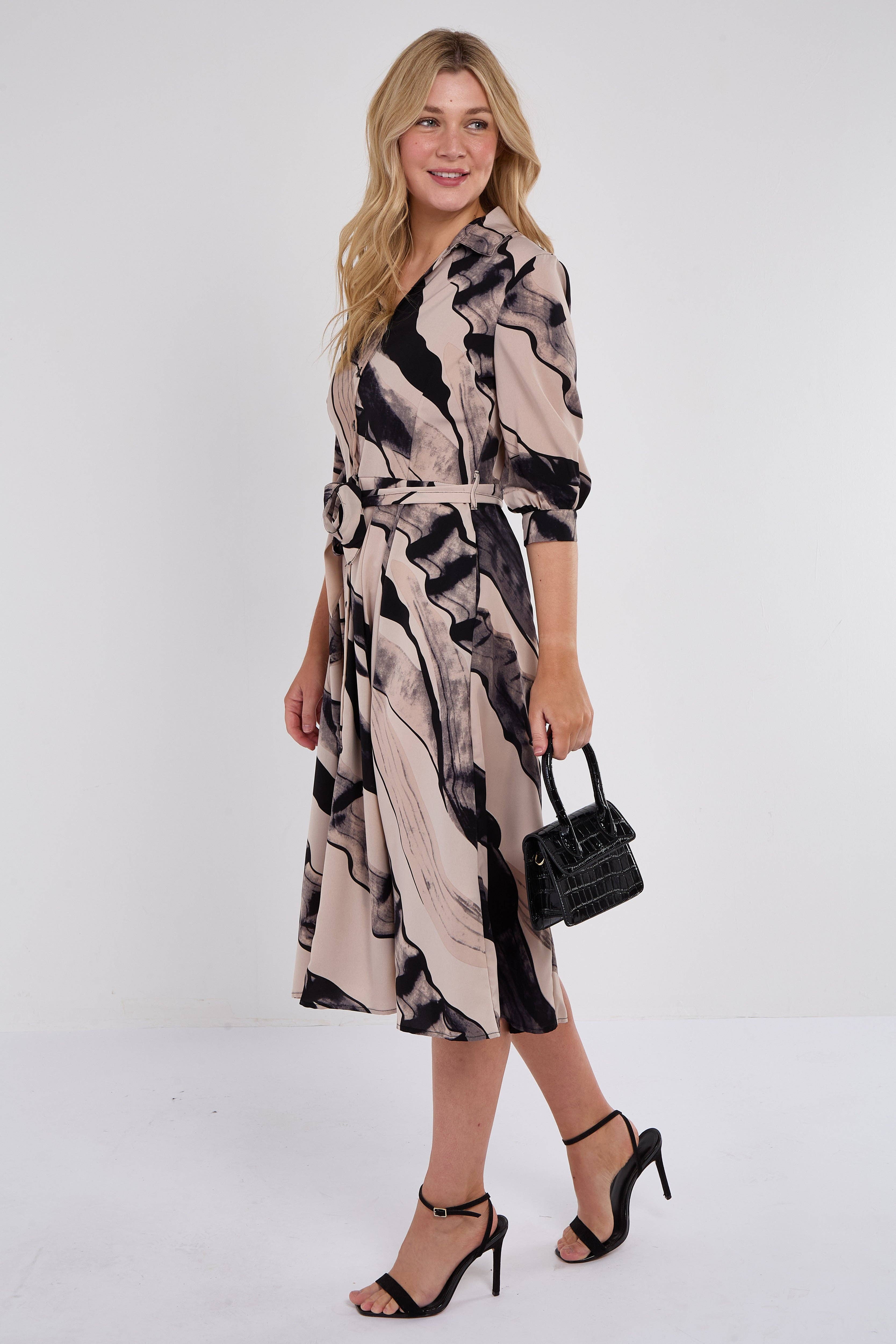 beige Abito camicia midi nero a mezza manica con stampa astratta beige in vendita all'ingrosso su Faire1