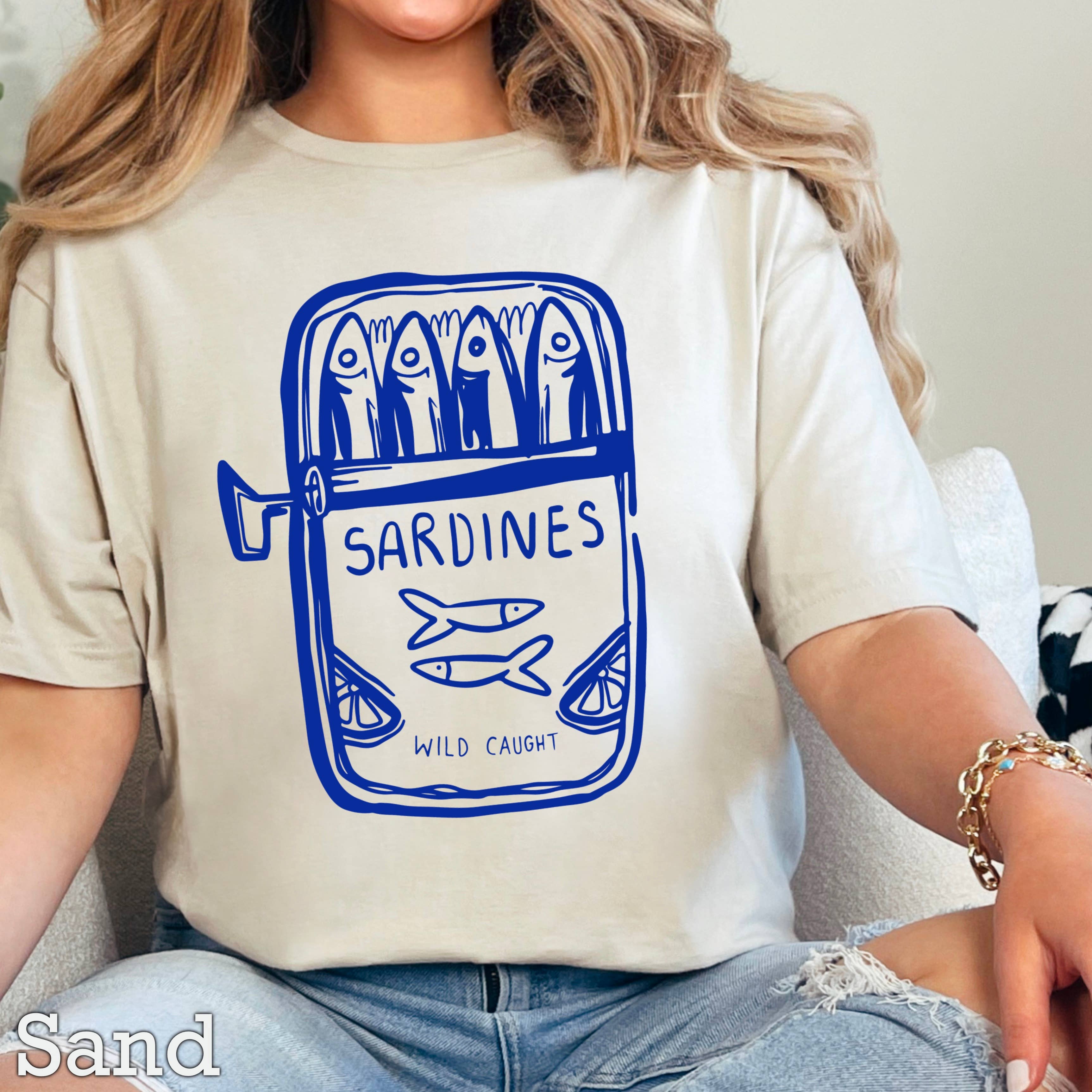 Shoppe SHC – wholesale T-shirt med logga - Dam – Sardiner Kustkvinnors Grafiska T-shirt | Gildan3