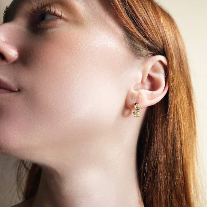 HolyBang Jewels - Wholesale Huggie Earrings - BAGUETTE HUGGIE EARRINGS - E-H110643