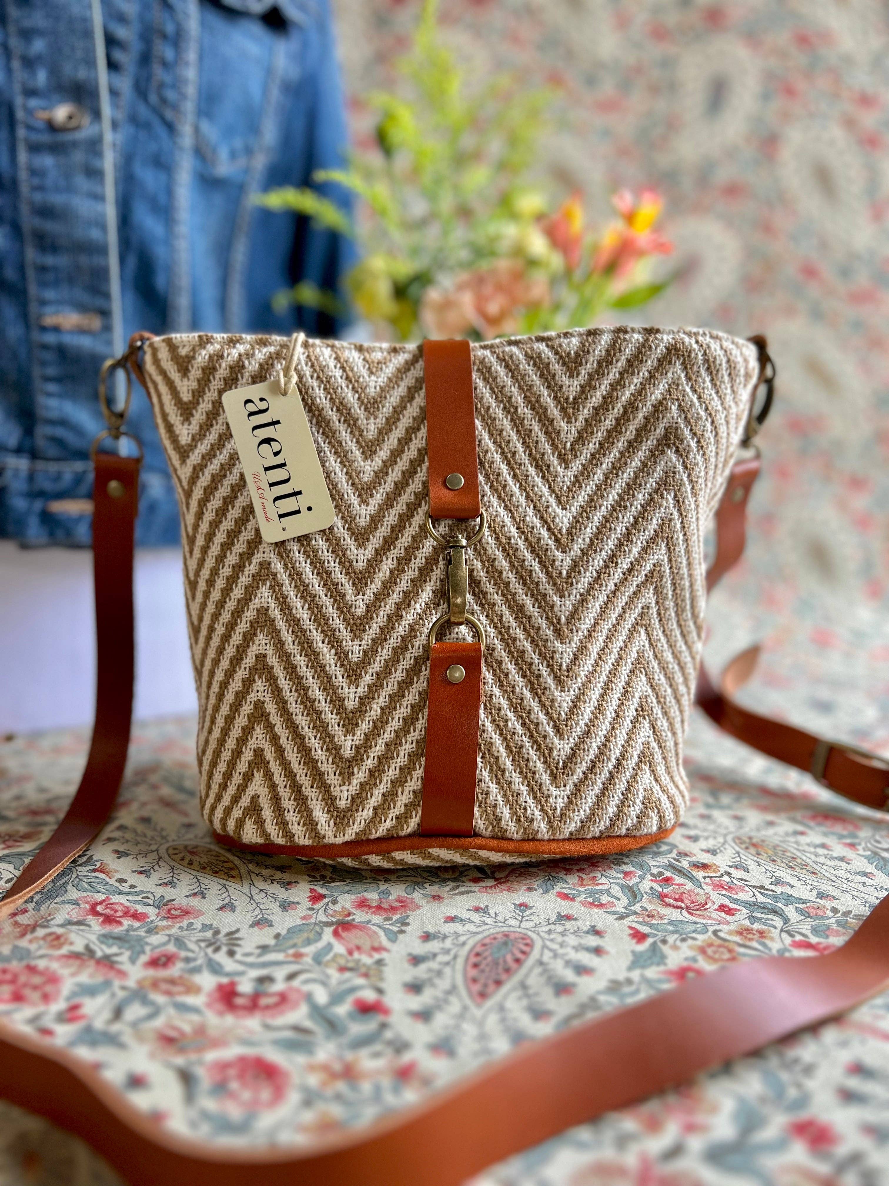 Atenti - Wholesale Crossbody Bag - Women's - Hanna Halle Bucket4